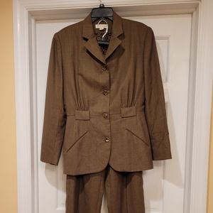 Anne Klein Pants Suit.